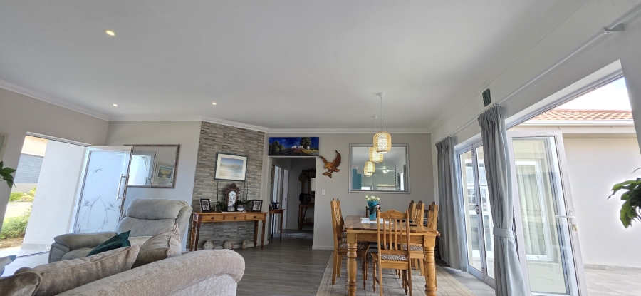 3 Bedroom Property for Sale in Bergsig Western Cape